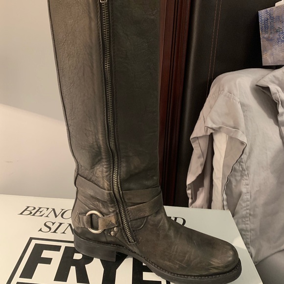 Frye Veronica criss cross tall/knee high boots 8 - Picture 6 of 14